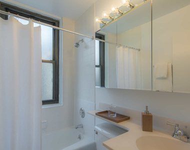 240 East 27th Street - Photo Thumbnail 21