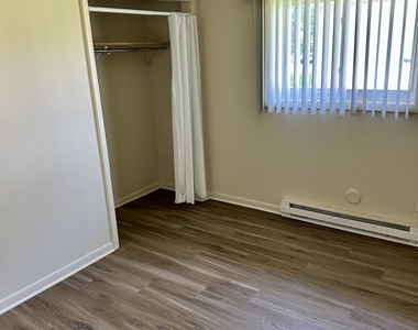 1735 E Duane Boulevard - Photo Thumbnail 5