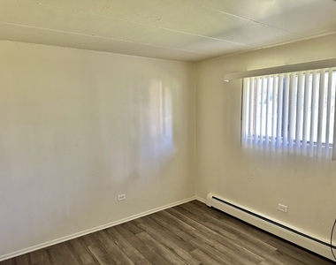 250 N Entrance Avenue - Photo Thumbnail 4
