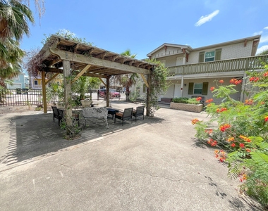 1820 Ave O 1/2 - Photo Thumbnail 2
