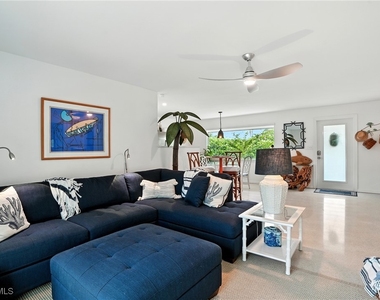 578 14th Street N - Photo Thumbnail 2