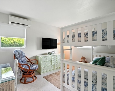 578 14th Street N - Photo Thumbnail 18
