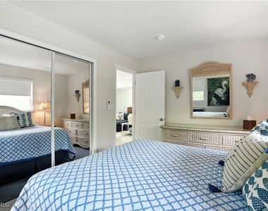 578 14th Street N - Photo Thumbnail 16