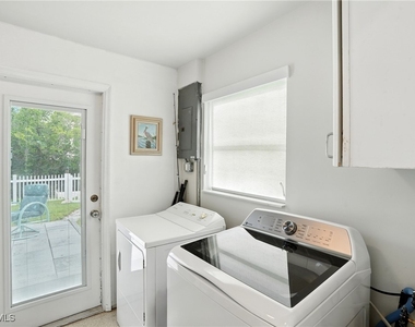 578 14th Street N - Photo Thumbnail 20