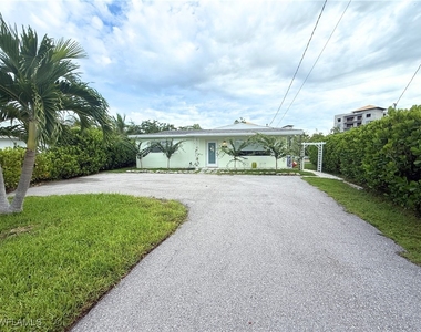 578 14th Street N - Photo Thumbnail 26