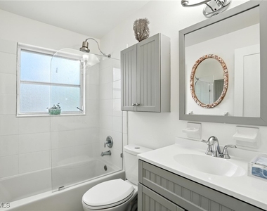 578 14th Street N - Photo Thumbnail 17