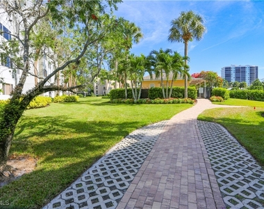 360 Horse Creek Drive - Photo Thumbnail 7