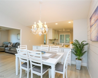 5733 Deauville Circle - Photo Thumbnail 17