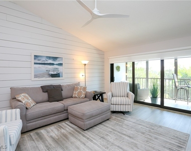 5733 Deauville Circle - Photo Thumbnail 19
