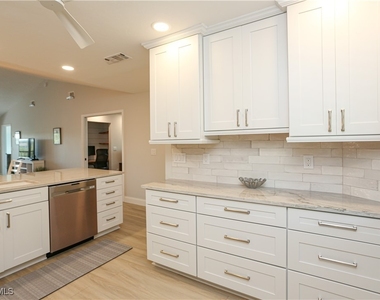 5733 Deauville Circle - Photo Thumbnail 36