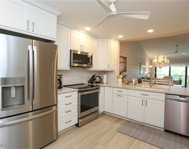 5733 Deauville Circle - Photo Thumbnail 35