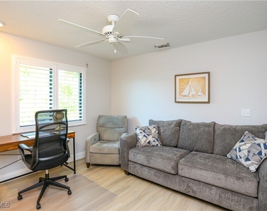 5733 Deauville Circle - Photo Thumbnail 24