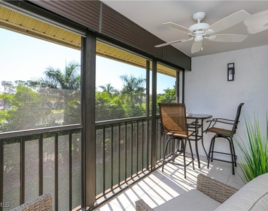 5733 Deauville Circle - Photo Thumbnail 28