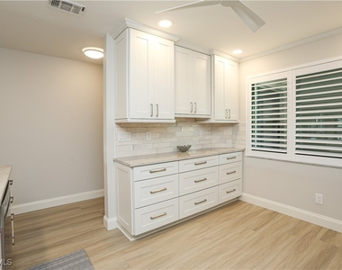 5733 Deauville Circle - Photo Thumbnail 34