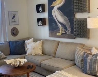 768 Hampton Circle - Photo Thumbnail 6