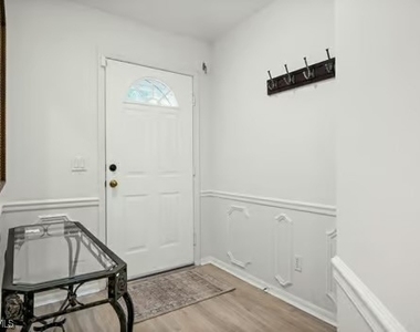4878 Europa Drive - Photo Thumbnail 14
