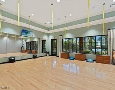 9397 Pocida Court - Photo Thumbnail 14