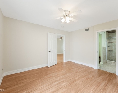1933 Courtyard Way - Photo Thumbnail 9