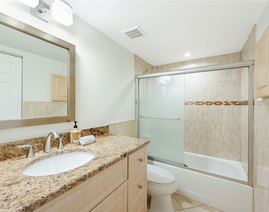 1933 Courtyard Way - Photo Thumbnail 15
