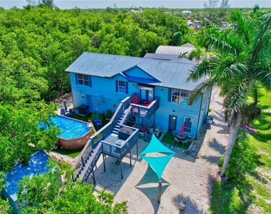 936 Panther Creek Lane - Photo Thumbnail 14
