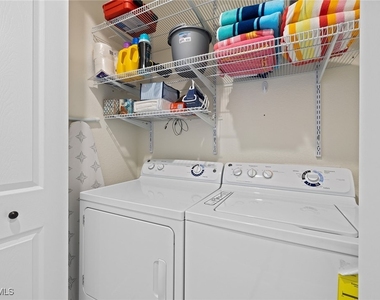 9066 Albion Lane N - Photo Thumbnail 23
