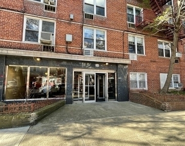390 Rugby Road - Photo Thumbnail 24