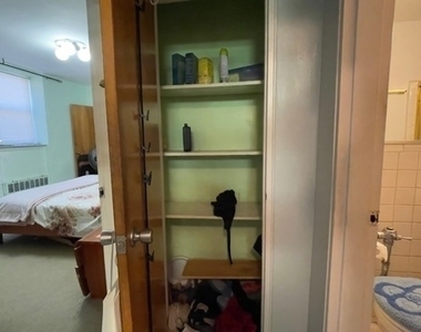 390 Rugby Road - Photo Thumbnail 13