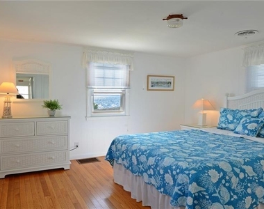 10 Weston Road - Photo Thumbnail 13