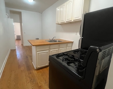 369 Menahan Street - Photo Thumbnail 6