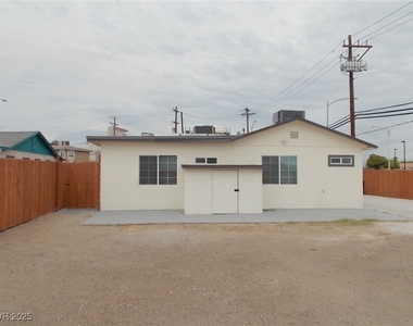 532 N 9th Street - Photo Thumbnail 11