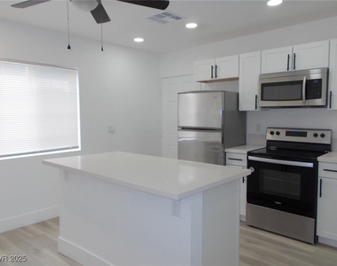 532 N 9th Street - Photo Thumbnail 7