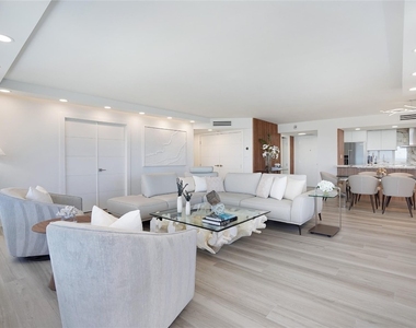 5100 N Ocean Boulevard - Photo Thumbnail 4