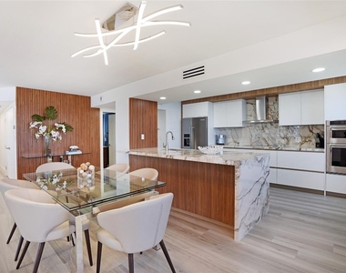 5100 N Ocean Boulevard - Photo Thumbnail 9