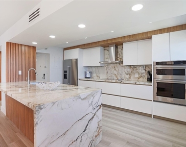 5100 N Ocean Boulevard - Photo Thumbnail 10