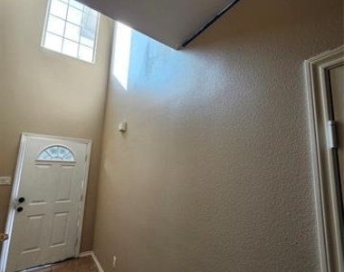 232 Seva Court - Photo Thumbnail 16