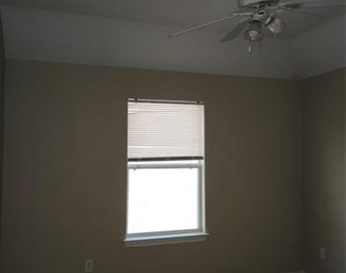 232 Seva Court - Photo Thumbnail 13