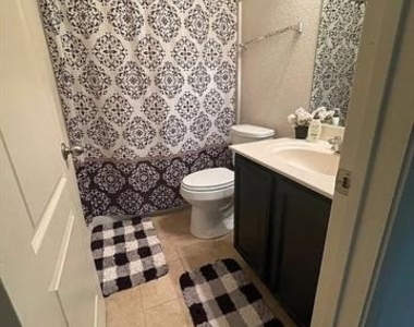 2004 Windsor Farms Drive - Photo Thumbnail 6