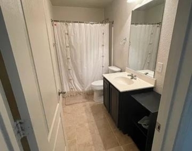 2004 Windsor Farms Drive - Photo Thumbnail 7
