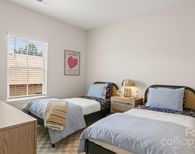 1748 Marglyn Drive - Photo Thumbnail 12
