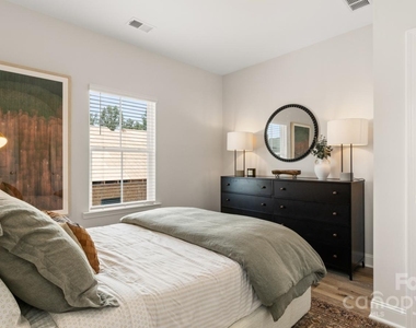 1748 Marglyn Drive - Photo Thumbnail 4