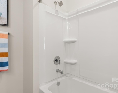 1748 Marglyn Drive - Photo Thumbnail 6