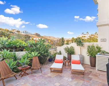 6463 Zuma View Place - Photo Thumbnail 20