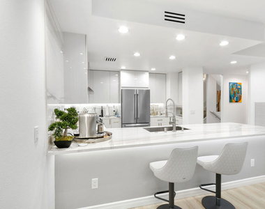 6463 Zuma View Place - Photo Thumbnail 15