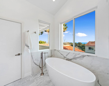 6463 Zuma View Place - Photo Thumbnail 28