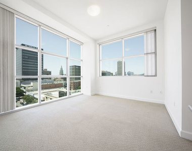 3223 W 6th Street - Photo Thumbnail 6
