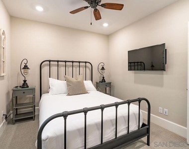 824 Jersey Ct - Photo Thumbnail 18