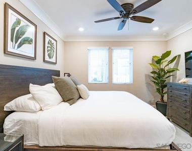 824 Jersey Ct - Photo Thumbnail 12