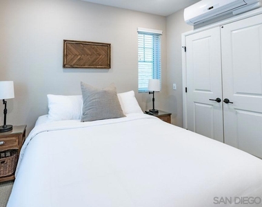 824 Jersey Ct - Photo Thumbnail 13