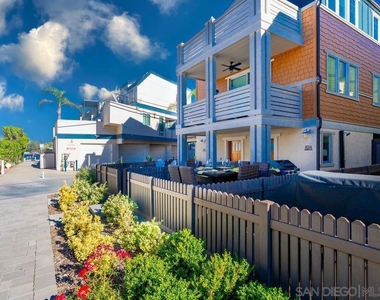 824 Jersey Ct - Photo Thumbnail 3