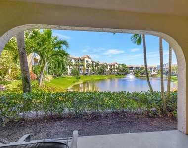 300 Uno Lago Drive - Photo Thumbnail 38